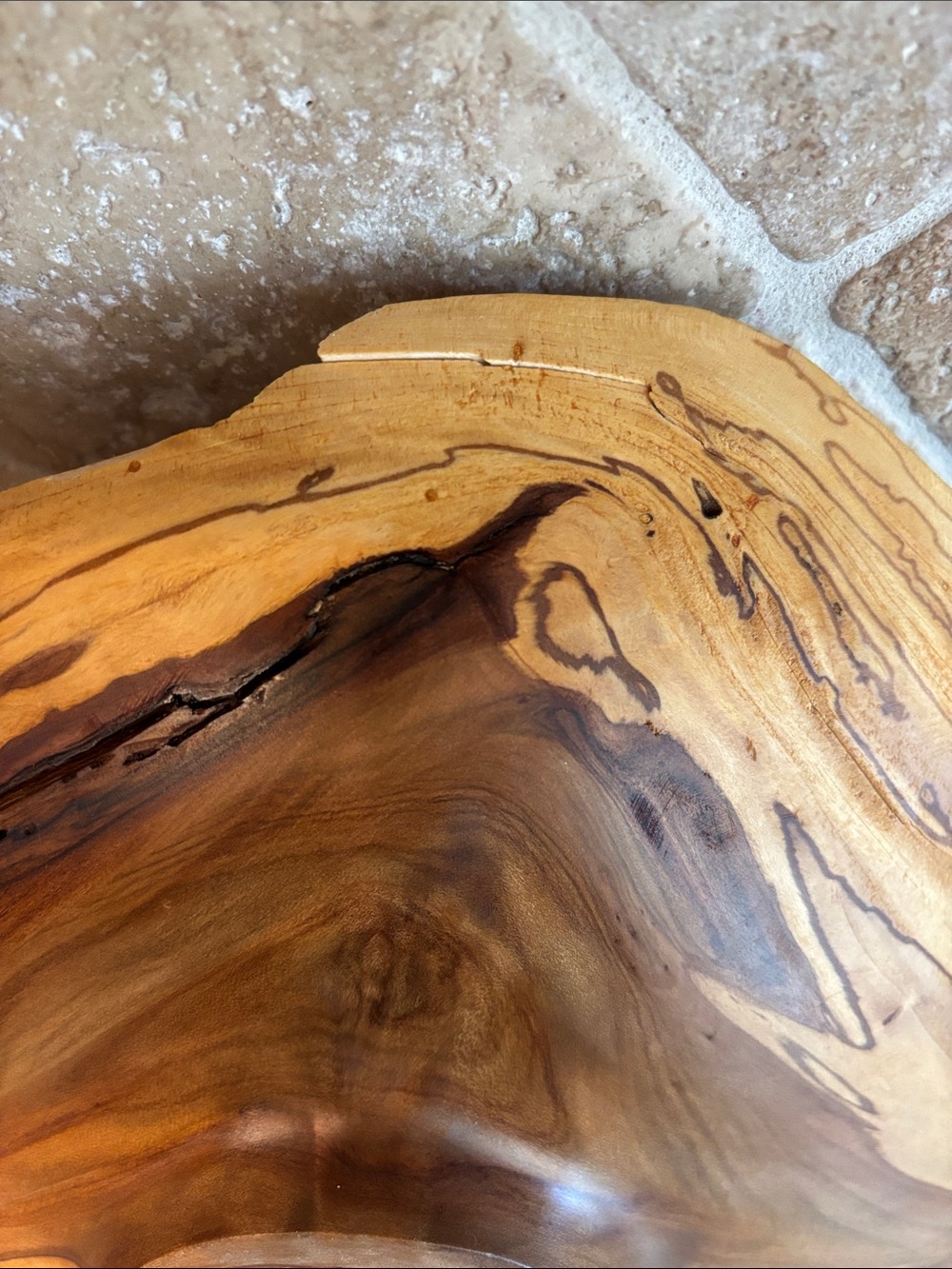 Sweet Gum Wood Serving Bowl with Rough Edges- Signed D. Callahan - Picture 12 of 16